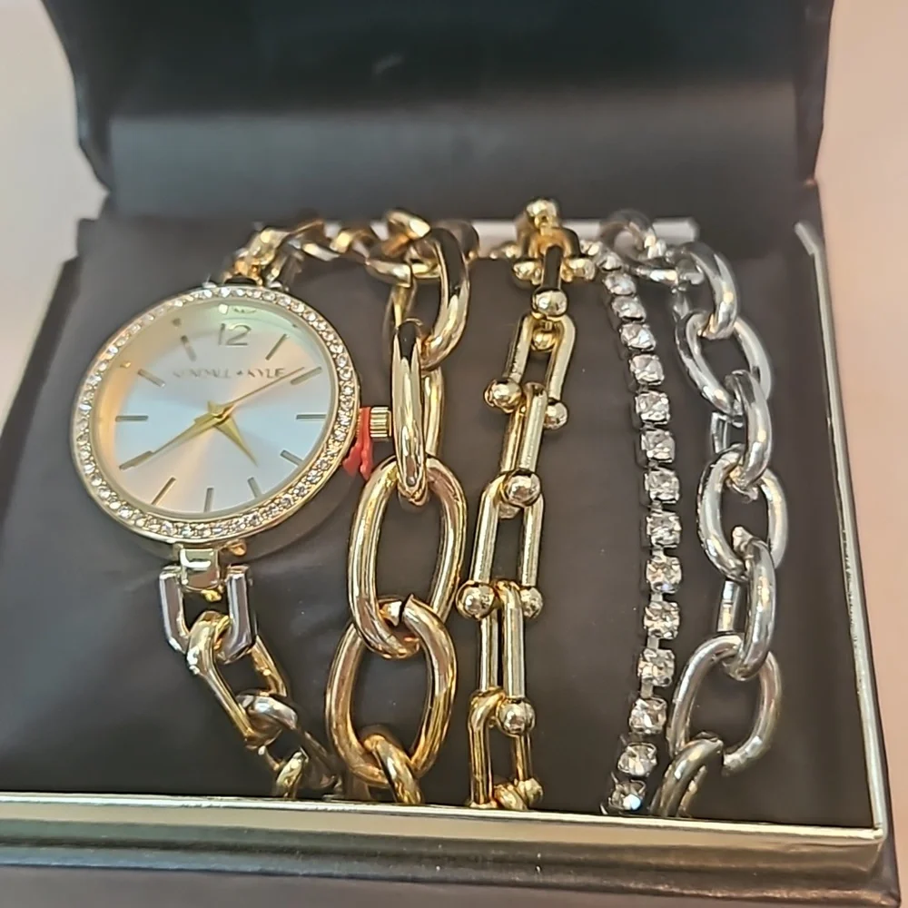 KENDALL & KYLIE  Watch and Bracelet gift 🎁 set - Picture 2 of 13